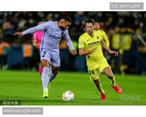 利拉德赛场爆发小插曲裁判及时介入化解冲突保障比赛顺利进行 利拉德赛场爆发小插曲裁判及时介入化解冲突保障比赛顺利进行